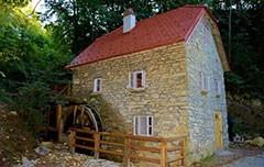 Kmetija »Pri starem mlinu« 1